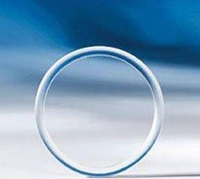 最初的节育器是圆形的,像一枚戒指,由不锈钢等金属制成,能用几十年.