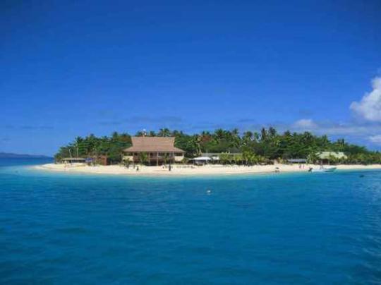 斐济五星级酒店海鲜_跟我们搭乘首航包机直飞斐济组图(3)