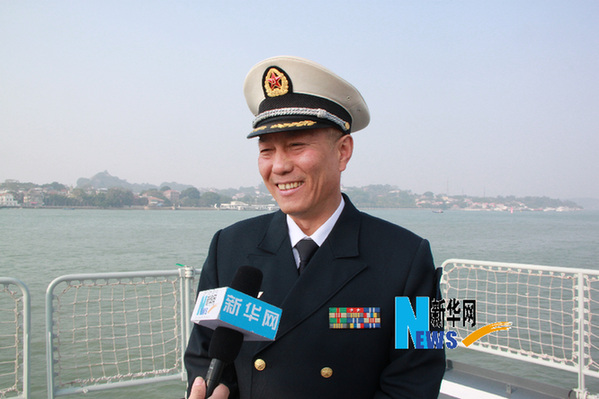 海军东海舰队某水警区 司令员王仲才接受新华网记者采访 贾兆恒摄