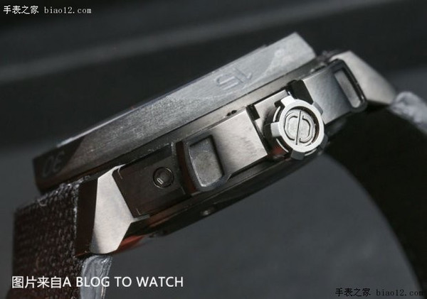 冷酷炫黑 卡洛卡H140碳纤维限量版计时腕表