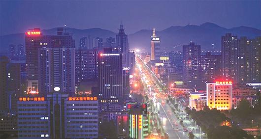 湖北讯 图为:蓝天碧水工程使襄阳的天更蓝了,水更碧了.