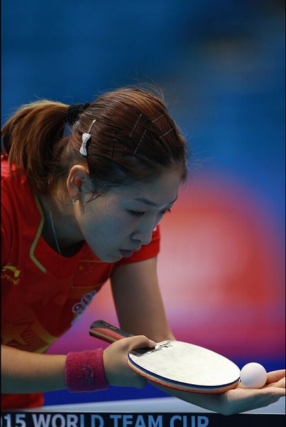 图文:2015乒乓球团体世界杯乒乓球 世界杯刘诗