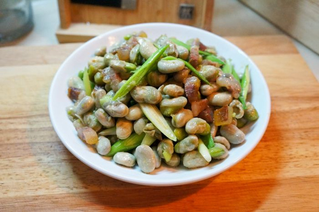 看图学菜之《盐肉炒嫩胡豆》