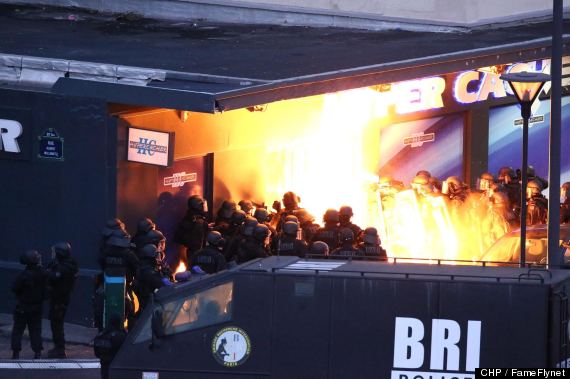 法国警方强攻犹太商店