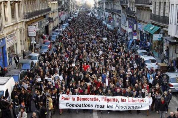 巴黎周六反恐大游行盛况