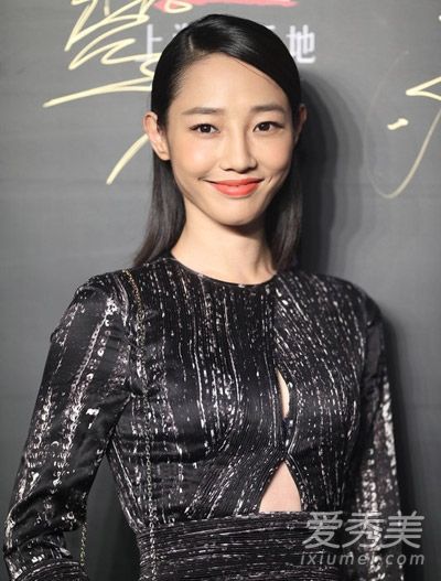 教育新闻滚动_搜狐资讯    全民大合照,一身黑色搭配的白百何与baby