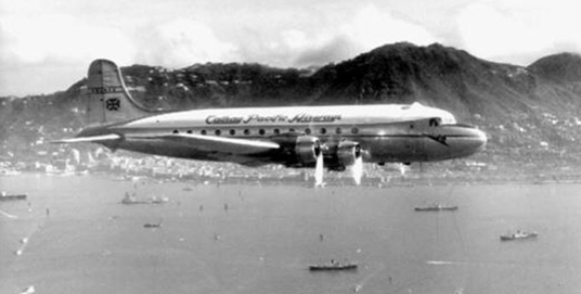 dc-4"空中霸王"客机.