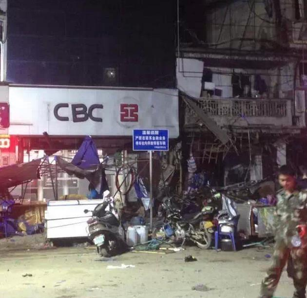 广西宁明县街头发生大爆炸死亡6人 现场残肢惨不忍