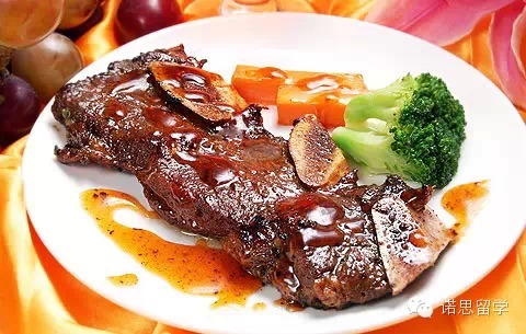 代表菜:t-bone steak(牛仔骨牛扒) 3.spare ribs(猪肋骨)