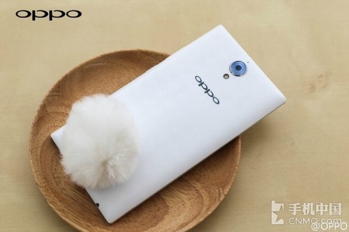 5.9英寸1080屏/64位八核 OPPO U3发布