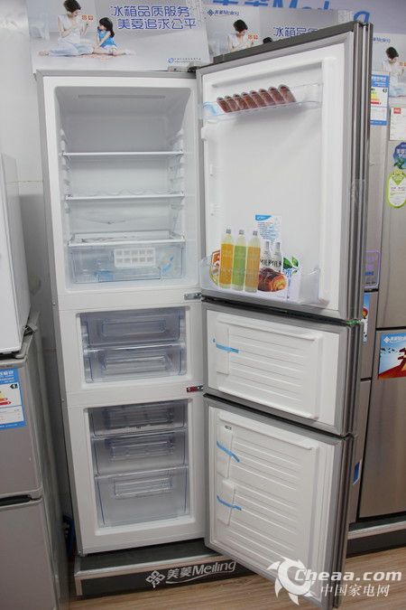 美菱BCD-221ZE3CK冰箱内部概览