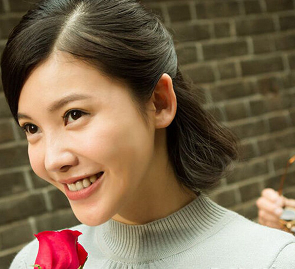 杨子珊短发来袭,复古不ng
