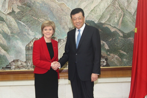 驻英国大使刘晓明会见苏格兰地方政府首席部长斯特金
