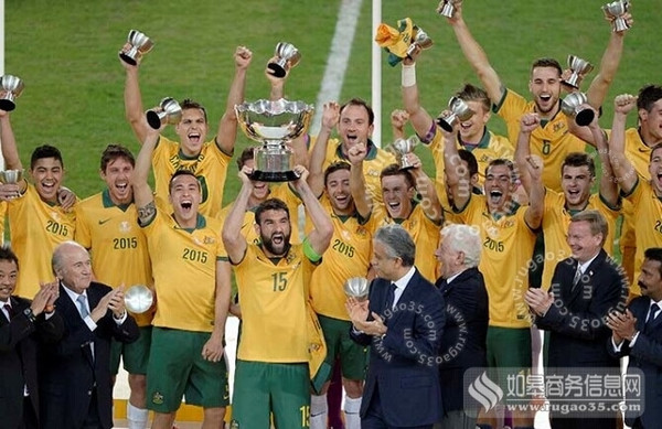 澳大利亚球员隆戈荣膺2015亚洲杯MVP
