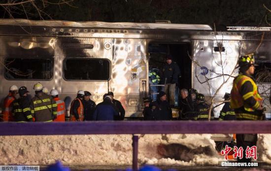 列车相撞事故发生大约10至15分钟后，车上乘客被紧急疏散，大家通过梯子离开列车。事故发生后，北方铁路哈莱姆线列车暂停行驶。