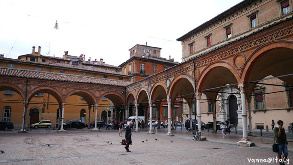 意大利博洛尼亚:欧洲大学发源地、肉酱面故乡