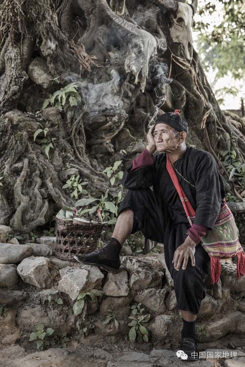 翁丁佤族原始部落的慢生活