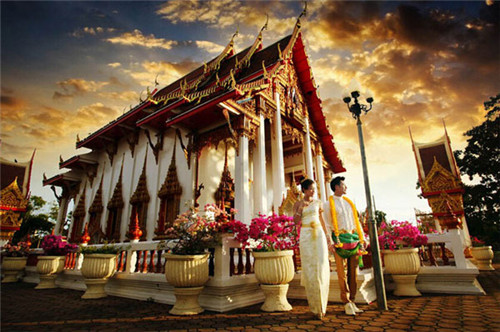 去泰国拍婚纱照_去泰国的机票图片