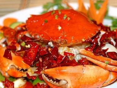 螃蟹腿海鲜的做法_西方人其实也爱吃螃蟹,不过做法有点“暗黑”组图