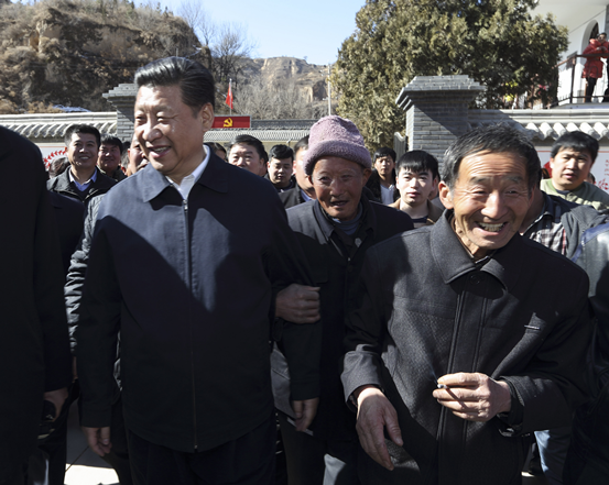 47年前，十五六岁的习近平，来到梁家河大队，开始了他艰苦却受益终生的插队岁月—住窑洞、睡土炕，忍耐跳蚤叮咬，与村民同吃同住，打坝挑粪、修公路、建沼气，在这里加入中国共产党，担任大队党支部书记……直到1975年秋天才离开这里，整整7年时间。