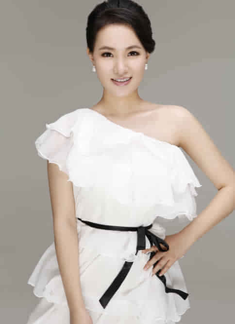 民歌女神雷佳