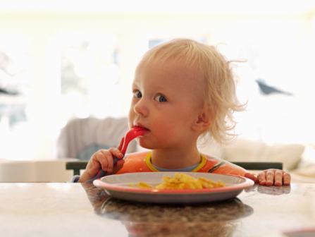 5类食物损大脑 孩子一吃就变笨