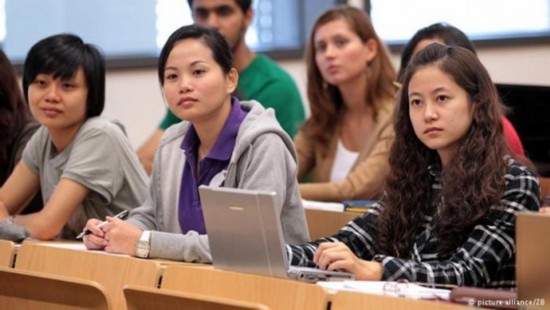 去大学当老师国外学历重要吗 搜狐网