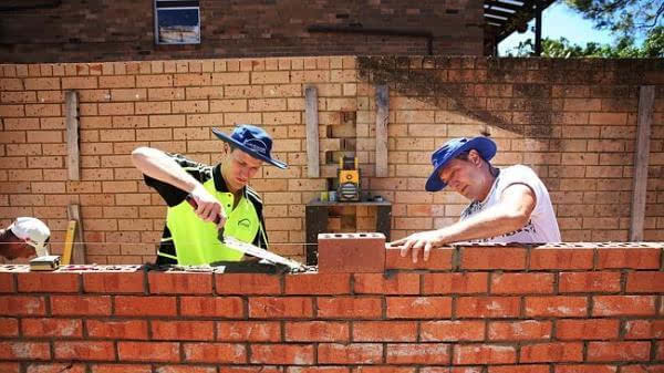 澳大利亚砌墙工紧缺 熟练工可周入3万人民币