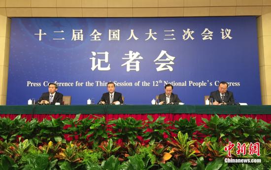 3月8日10时在梅地亚中心多功能厅举行记者会，外交部部长王毅就中国的外交政策和对外关系相关问题回答中外记者提问。 中新社记者 廖攀摄