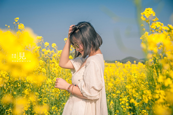 怎么穿搭衣服拍油菜花_衣服怎么画(2)