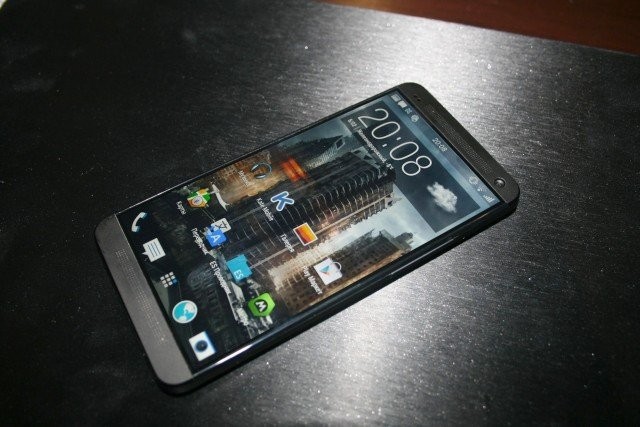 HTC M9 Mini曝光:4.5寸屏+骁龙615