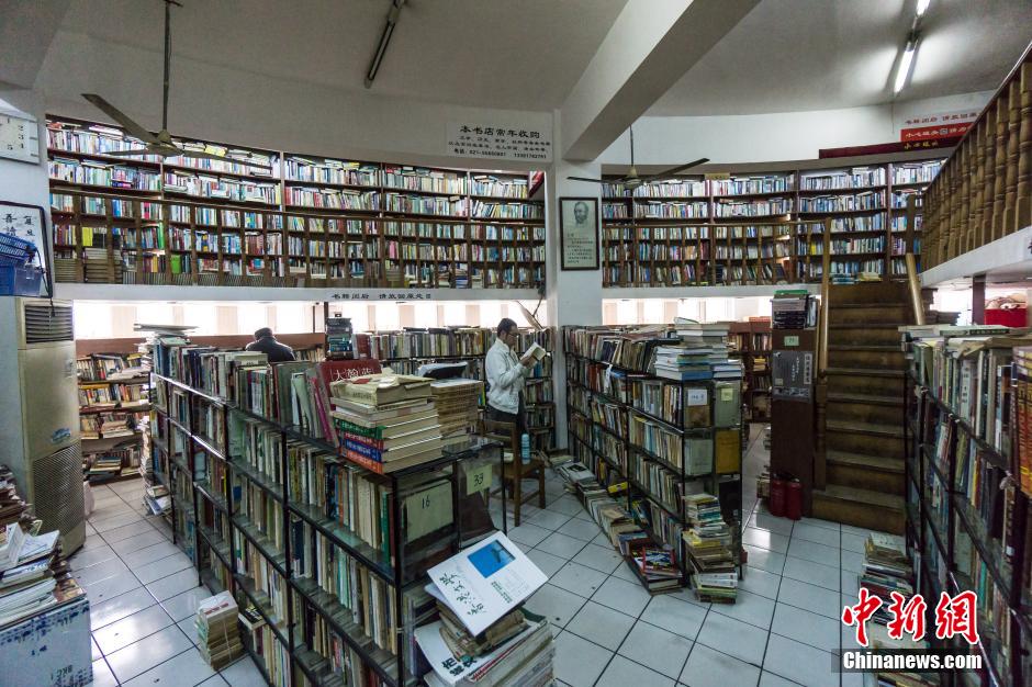 探访上海复旦旧书店 环境简陋藏书丰富(组图)