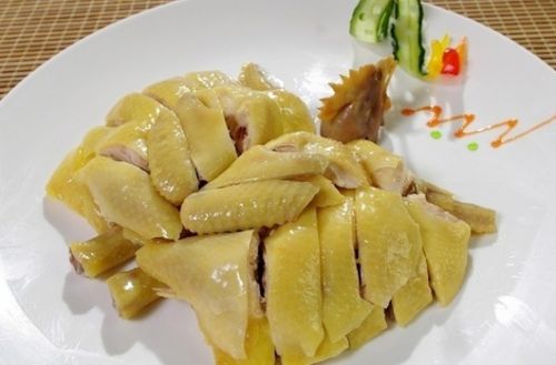 粤菜菜谱家常菜做法之白切鸡:色泽清新 鸡肉鲜嫩
