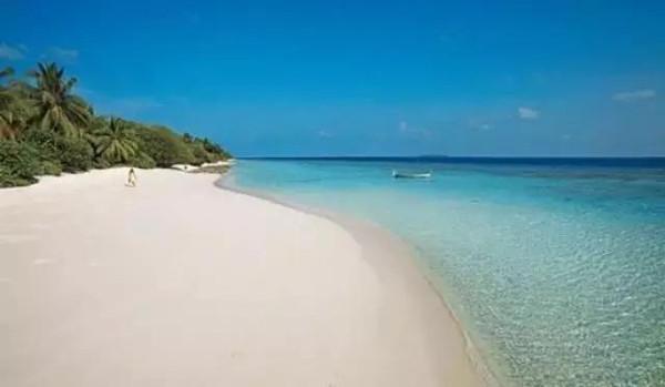 两个人国庆去马尔代夫海岛旅游多少钱需要提前