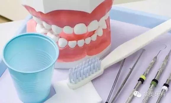 如何正确护理假牙?保护口腔健康