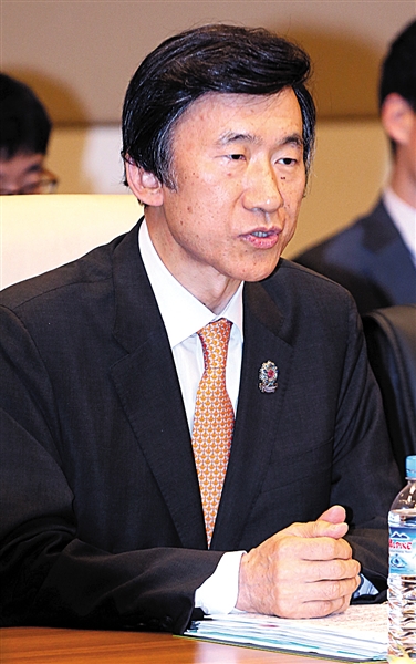 韩国外交部长官 尹炳世