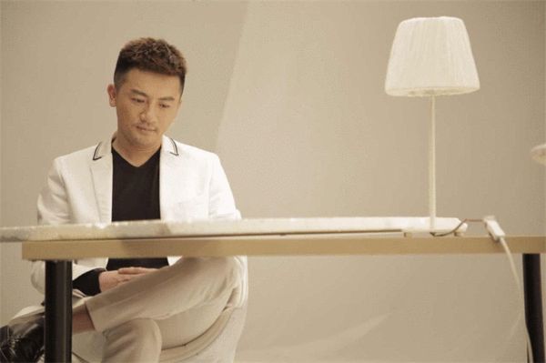 苏有朋追忆痛感青春图片