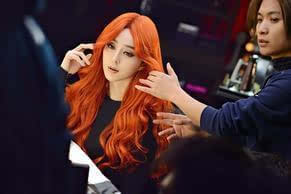 范冰冰助阵Rebecca童话展-瑞贝卡(600439)-股