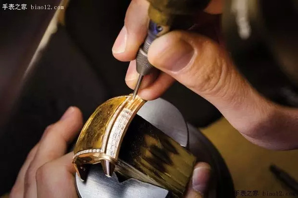 致敬经典 芝柏三金桥陀飞轮70周年庆特别款