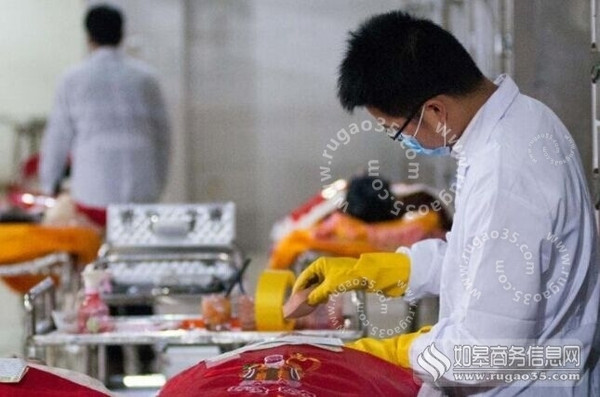 广西柳州市殡葬管理处5名年轻的遗体化妆师