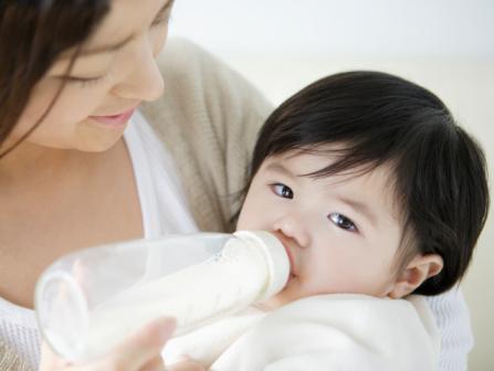 1岁内宝宝,喂奶量全知道!