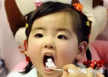孩子换牙期常吃这五类食物,易长出畸形牙!