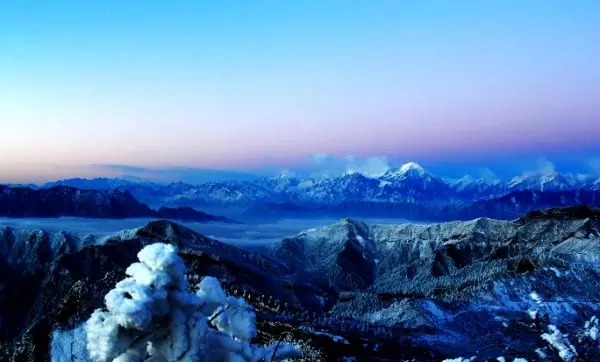 人口山_中国人口山地图