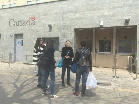 外籍女子撞死中国老人将出境 加拿大使馆强调