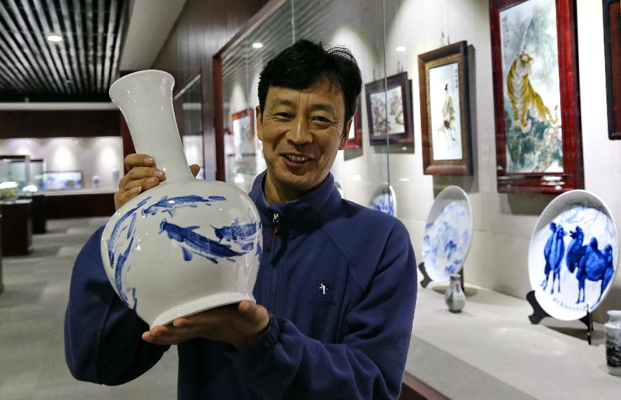 赵之泉:致力发展陶瓷艺术(组图)