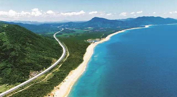 自驾游路线推荐:10条特色线路游遍海南岛