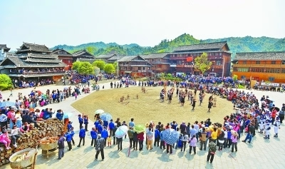 4月17日上午,"大戊梁歌会"分会场通道侗族自治县坪坦村芦笙