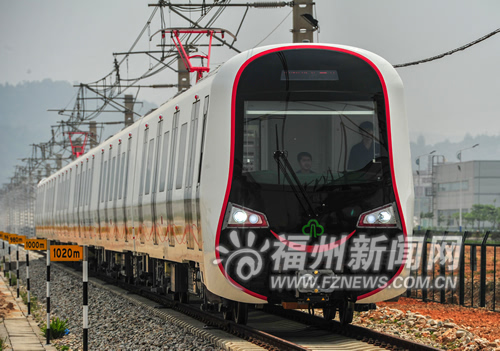 福州地铁1号线列车昨上线调试 首列车辆下月抵榕