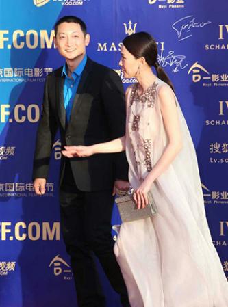 《北京时间》热拍 马元陈乔恩首度牵手红毯