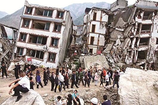 楚天金报讯 图为:尼泊尔首都到处是废墟